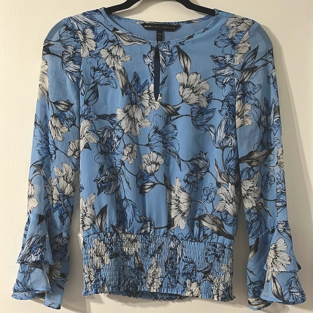 White House Black Market Floral Smocked Blouse Blue/White/Black Size XXS - Picture 2 of 4